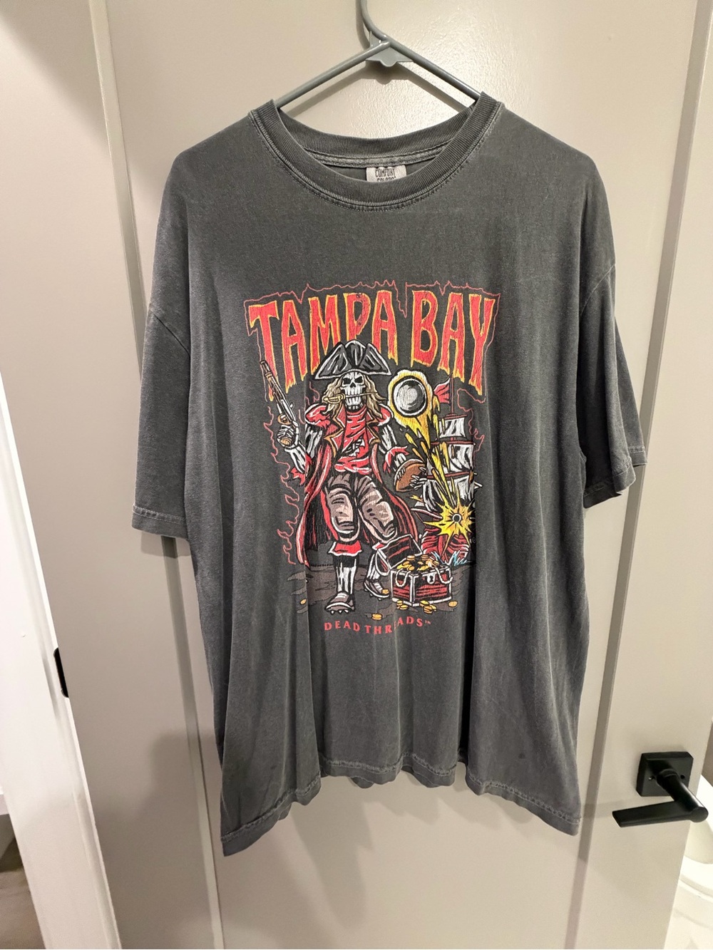Tampa Bay Pirate Graphic Tee - Gray Vintage Style